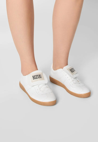 Białe sneakersy damskie MOBBY