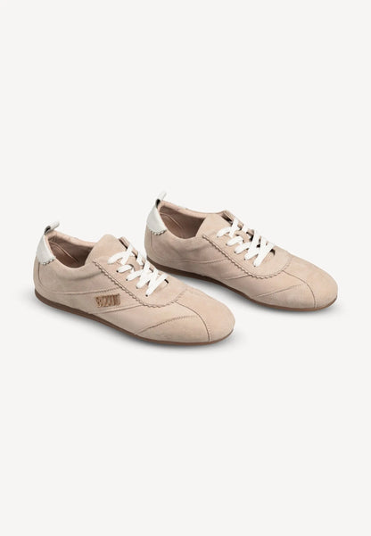 Beżowe zamszowe sneakersy damskie LEOLA