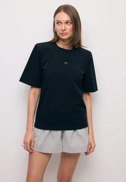 Czarny T-shirt damski z poduszkami MELISA
